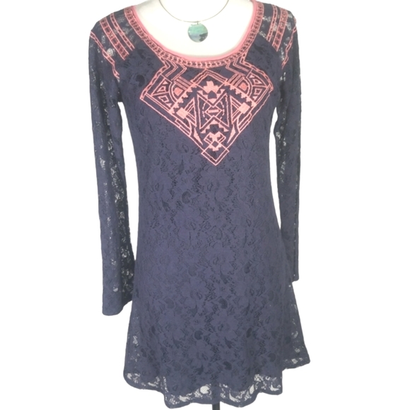 Flying Tomato Dresses & Skirts - Flying Tomato Navy Blue Long Sleeves Laced Dress. S